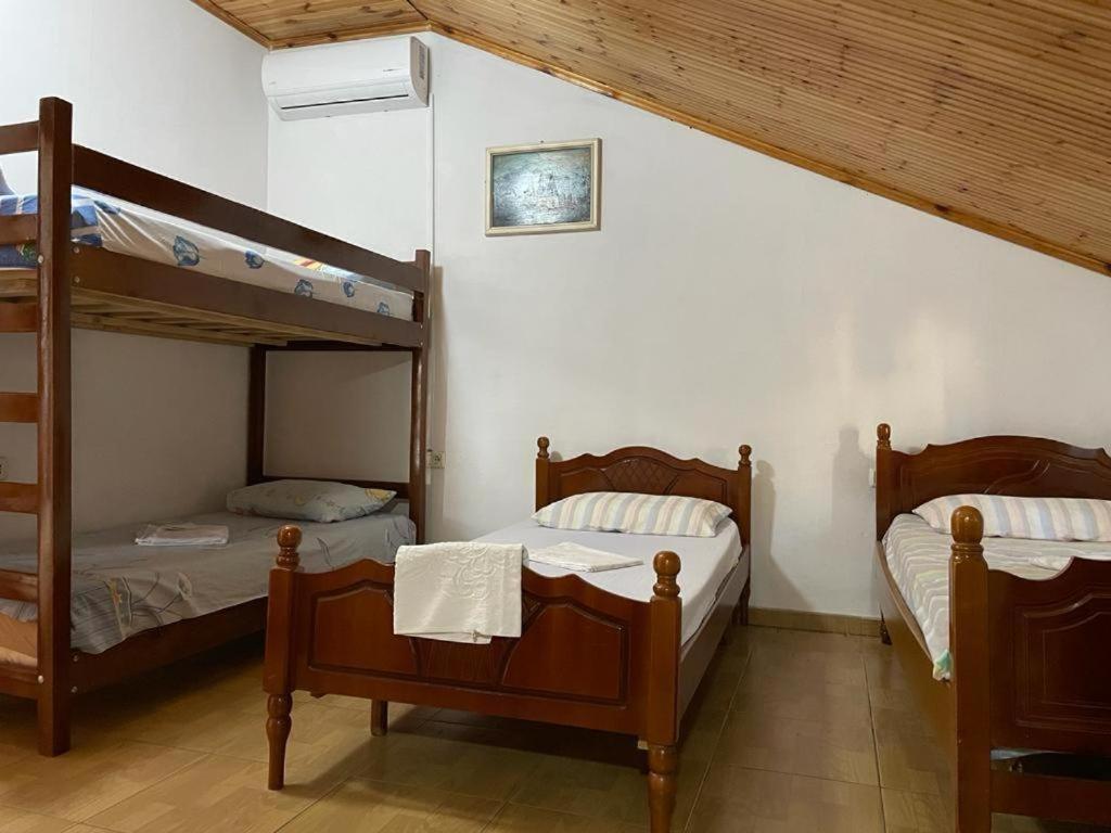 Happy Corner Guest House Шкодер Экстерьер фото